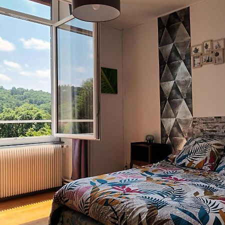 Appartement Chaleureux De 82M2 Proche De Vulcania Pontaumur Екстериор снимка