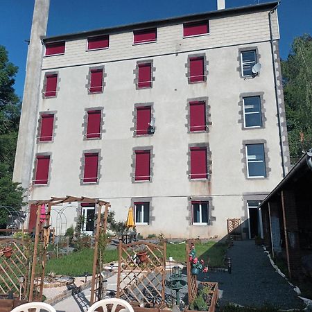 Appartement Chaleureux De 82M2 Proche De Vulcania Pontaumur Екстериор снимка
